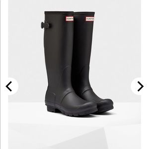 Hunter Adjustable Tall Rain boot size 8, black